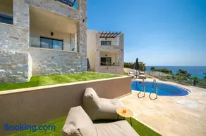 Mon Avis Suites - Image 1