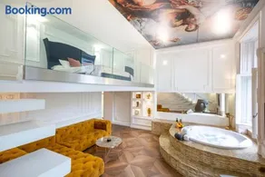 VIP Jacuzzi Suites - Image 5