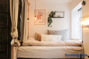 The Pink House - Image 4