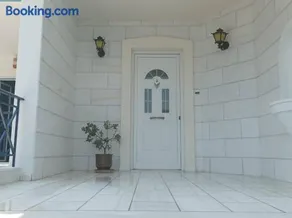 The Blue House - Image 3