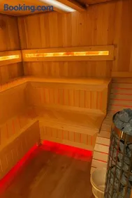 Willa Zdrojowa PARK Sauna Jacuzzi Fitness Dostęp do zabiegów Leczniczych Rehabilitacyjnych & Restauracji - Image 2