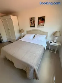 Apartamento Itaipava- Rua Principal - Image 2