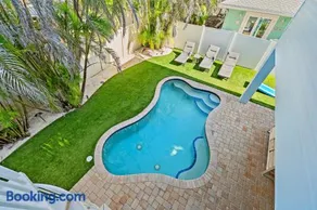 On Ocean Time - 5 Houses to Gulf, Pool by Anna Maria Life Vacation Rentals - Image 3