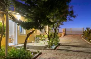 Rontos House, seaside - Image 3