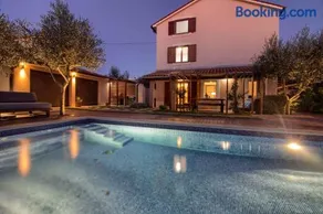 Charming villa Donatella with private pool in Pula - Image 4