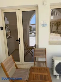 Delor Studio Drymades,Santorini - Image 2
