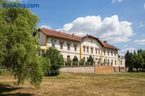 Pension v parku Český Šternberk - Image 1