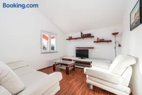 House Danica - Image 3