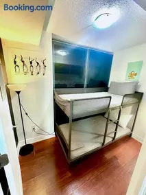 Core Downtown Toronto-8 Sleeper-4 Beds-2 Bathrooms-Washrooms-Free Parking-CN Tower-Ripleys Museum-Blue Jays Stadium In front-Indoor Gym-Swimming Pool-Jacuzzi Sauna-Filter Drinking Water-WiFi - Image 4