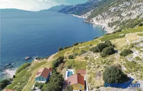 Two-Bedroom Holiday Home In Dingac - Image 2