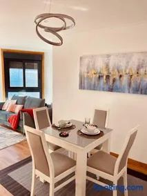 Apartamento céntrico y de diseño con parking - Image 1