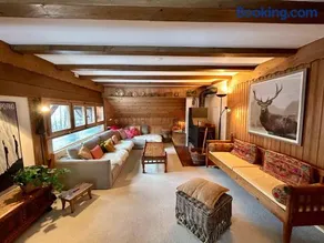Rougemont Hideaway chalet by the river - Image 3