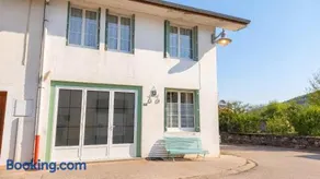 Maison confortable avec vue sur la montagne à Charix - Image 1