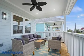 Charming 2-bedroom house with WiFi, AC in marvelous San Leon - Image 5