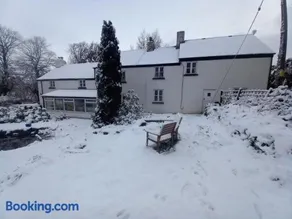 Beechwood Farmhouse - Image 2