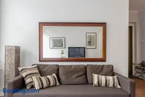 Maironis - Spacious Apartment in the Heart of Kaunas - Image 4