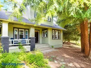 Peaceful Forest Retreat Near JBLM & Seattle - Image 3