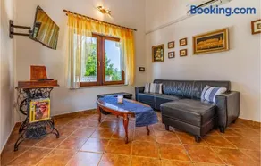 Stunning Home In Medulin With Wifi - Image 4