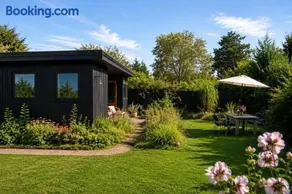 Cozy summer cottage with orangery close to Heatherhill and Beach - Image 3