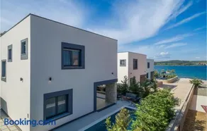 Villa Royal House 3 - Image 2