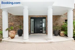 Villa La Mairena - Dream vacation with an infinity pool and a terrace with panoramic views - Image 3