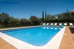 Crest 5 - 8 Pax Golf & Beach Swimming pool - Image 1