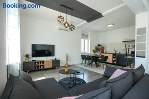 Exceptional Apartment Juniper, FIRST ROW TO THE SEA - Image 3