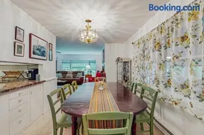 The CAVU Mansion on Bellevue - Image 4
