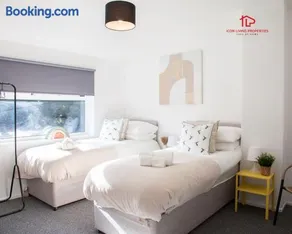 Contractor Base 4-Bedrooms Sleeps 7 Near Liverpool - Image 4