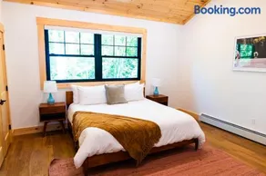 The Tourmaline Luxury Retreat Near Sunday River - Image 3