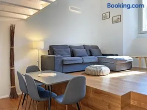 "La Portineria" Charming Apartment Old Town Como Lake - Image 2