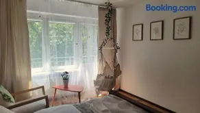 Happy One Park Apartment - Image 4