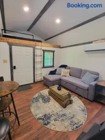 Boons Camp Cabin - Image 1