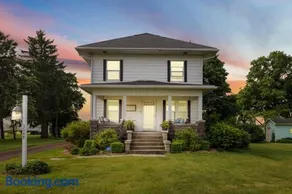 Three Fields Farmhouse - Image 1