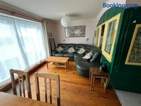 Victorian Train Carriage by the Sea Dog Friendly - Image 4