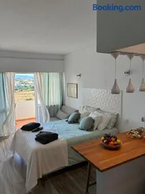 A28 - The Sea Wink Studio - Image 2
