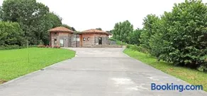 Mini casa con jardín - Image 2
