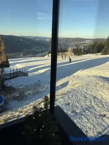 Beautiful Ski-in Ski-out Cabin at the top of the mountain in Hafjell - Image 4