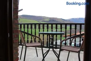 Apartamentos La Barcenilla - Image 2