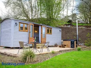 Lintmill Lodges - Bluebell Shepherds Hut - Image 2