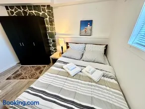 Modern Cozy Home W Free Parking- Close to Downtown & Beach - Image 2