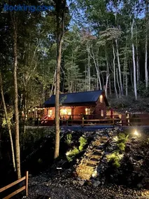 Hidden Oasis Luxury Cabin Hot Tub Pet Friendly - Image 2