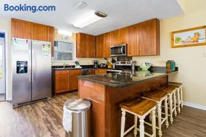 Cabana Beach House by Youngs Suncoast - Image 1