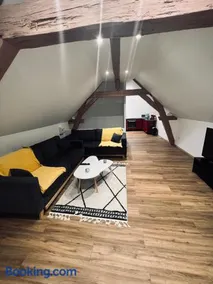 Cozy loft between zoo and castles - Image 4