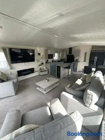 JLUX Lodges - Image 3