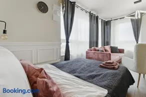 Stylowy apartament z balkonem i panoramą miasta - Image 1