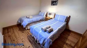 Home in Foxford, 8 Guests - Image 2