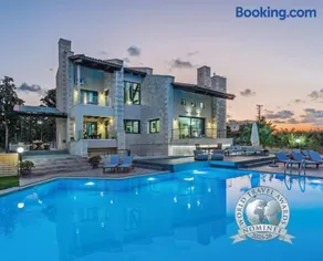 FREE Breakfast, Villa Dreamcatcher with Outdoor and Indoor Pool, Playroom and Home Cinema - Image 1