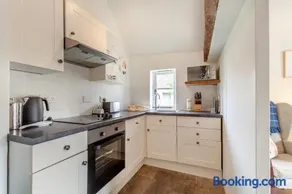 1 Bed in Warminster oc-52108 - Image 3