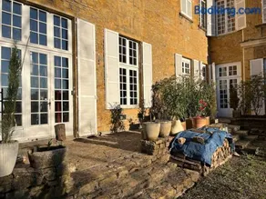 Loft dans un château en pierres dorées - Image 2